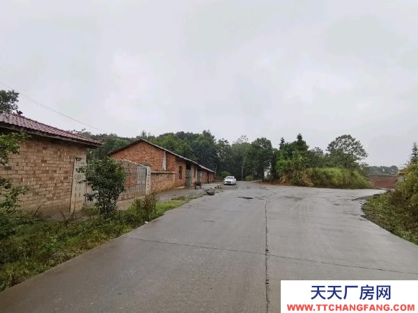 宜春市袁州腌臘肉制品廠房  廠房出租，出租廠房，可進出大貨車，位置好