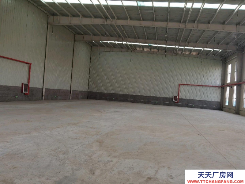 定州 西城(調味料廠房出租) 寬24米，長80米，檐高9.5米。中間可以隔開。