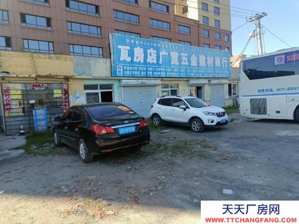 瓦房店出租一套500平門店房，價(jià)格便宜。