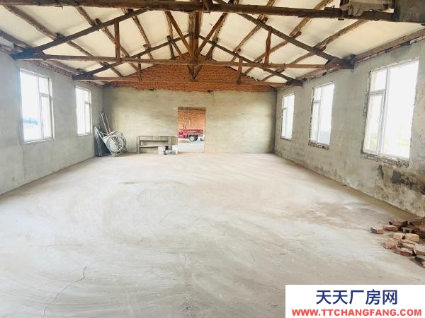 普蘭店花兒山臨街350平庫房