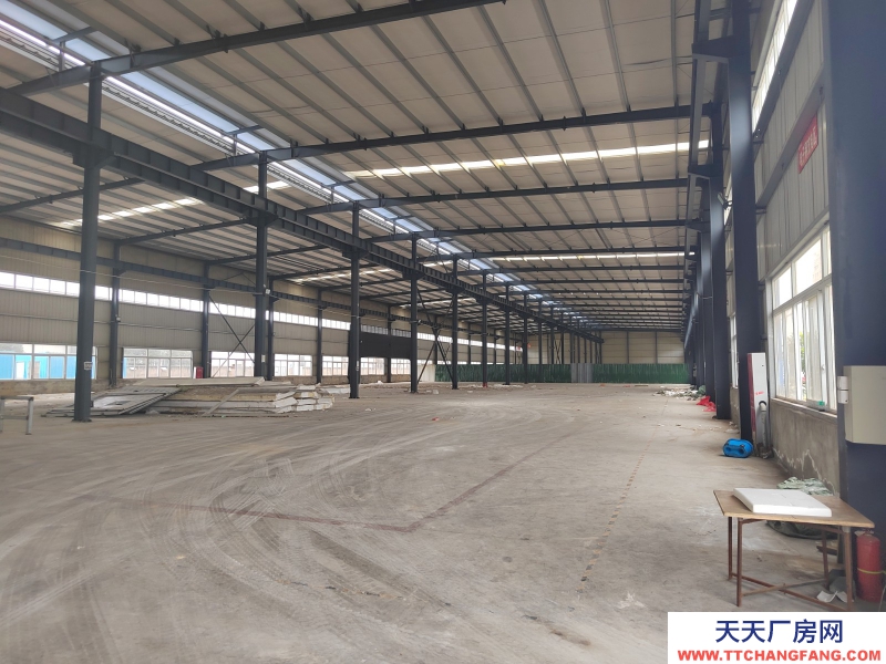 標(biāo)準(zhǔn)鋼結(jié)構(gòu)廠房12米層高帶行車面積可分割2000-10000平米