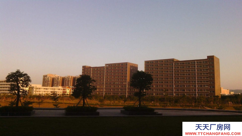 東莞市橫瀝鎮(zhèn)11000平方獨(dú)門獨(dú)院廠房包租