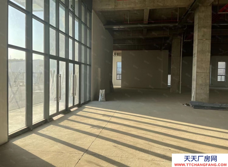 單層框架廠房 層高12.5米 獨(dú)立庭院 大車暢行 首付2成