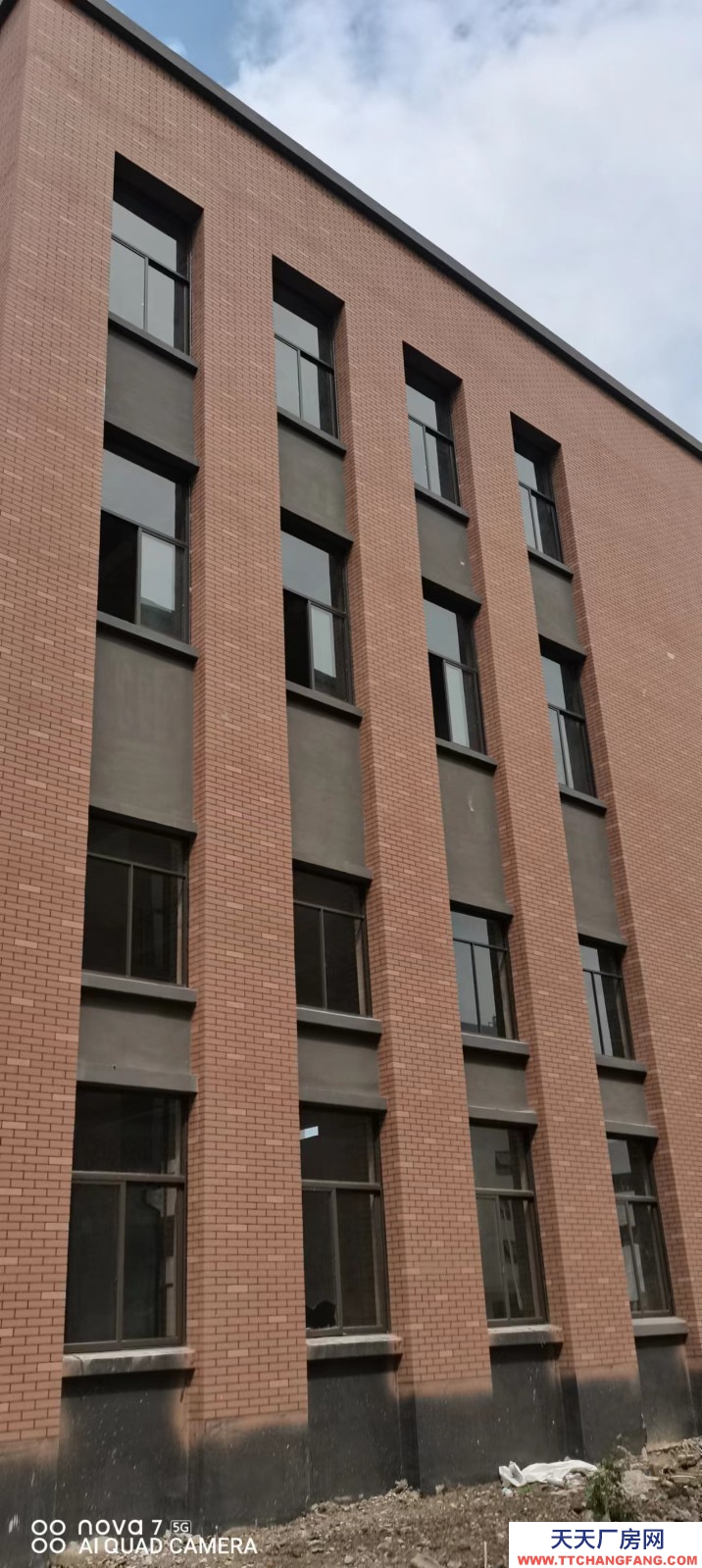 框架結(jié)構(gòu)工業(yè)廠房出售 入住辦證 無基礎(chǔ)電費(fèi)