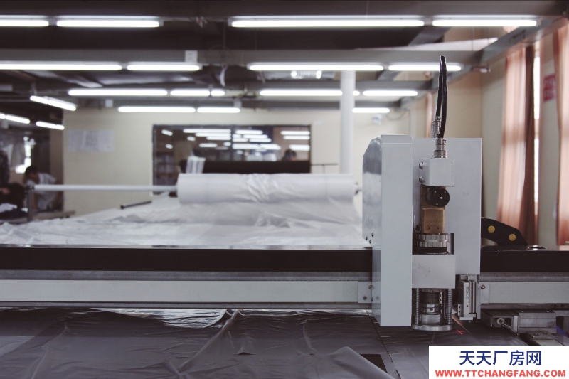 成都市溫江區5000平米服裝廠廠房出售