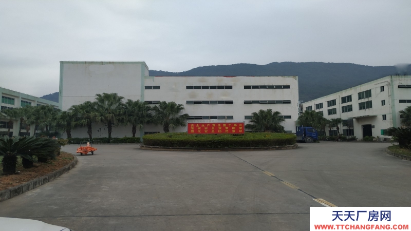 東莞市鳳崗鎮１８０００平方米現成冷凍倉庫出租