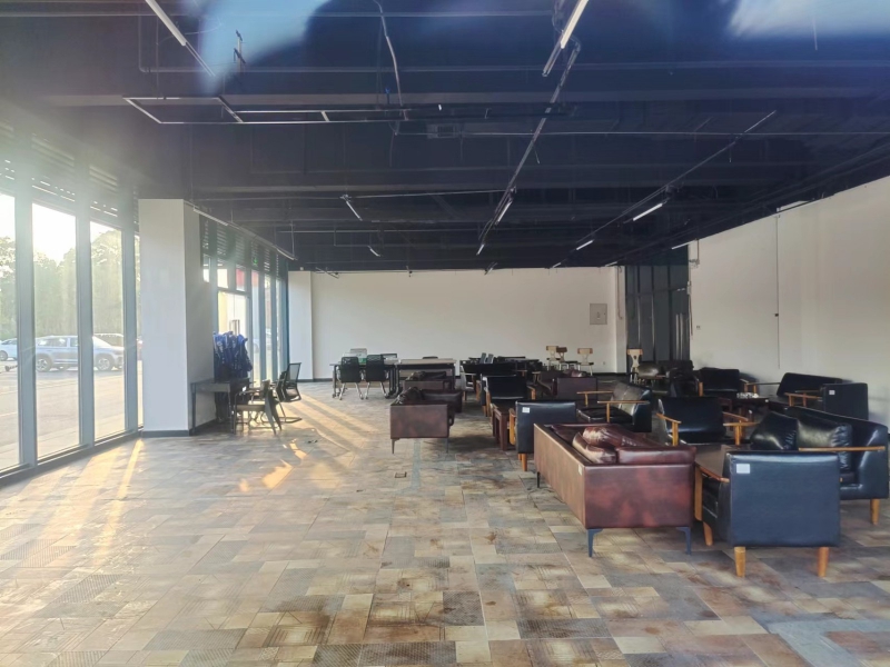 龍泉區成龍大道旁汽車園展廳出租