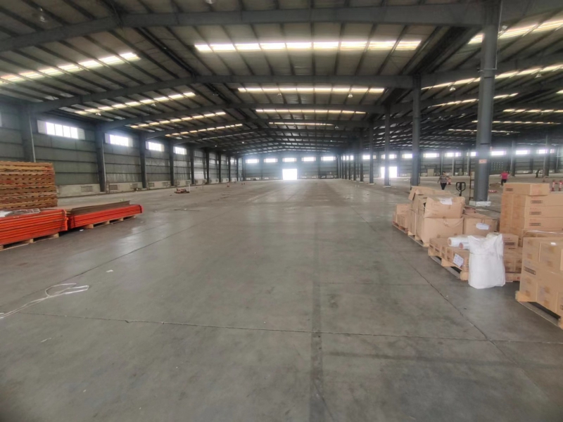 龍泉倉庫9000平米出租 有高臺 帶雨棚