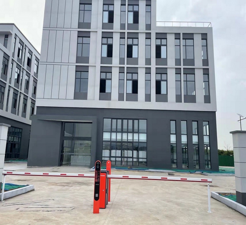 出售杭州高速口獨棟廠房，單價3000多起，可分層可獨棟出售，價格面談，中介勿擾