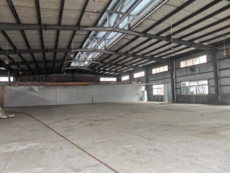 成都6000平鋼結(jié)構(gòu)廠房出租,可做食品、包裝生產(chǎn),亦可倉儲物流