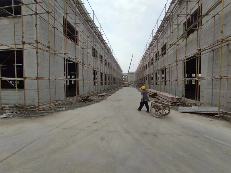 單層標(biāo)準(zhǔn)廠房，中間無立柱，獨門獨院