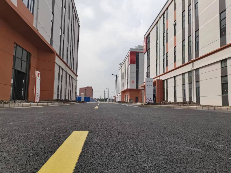 出售廠房，高速口，貨車通行方便，配套齊全，市區產證