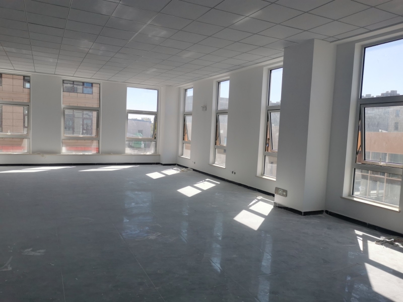 出售三河燕郊隆達產業園研發辦公樓660平