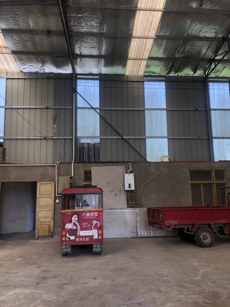 新都區(qū)新繁鎮(zhèn)與團(tuán)結(jié)鎮(zhèn)交界處自有廠房400平