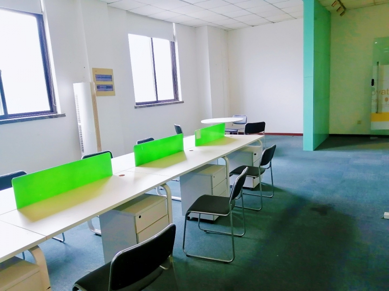 位置優(yōu)越 交通便利 精裝辦公室 提供一站式服務(wù)