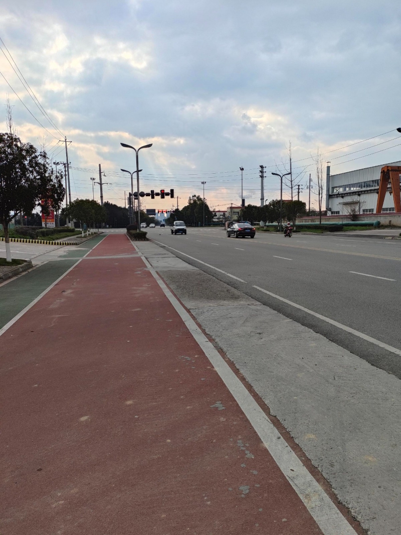 成都食品產(chǎn)業(yè)園2400平全新鋼結(jié)構(gòu)火鍋食材廠房出租