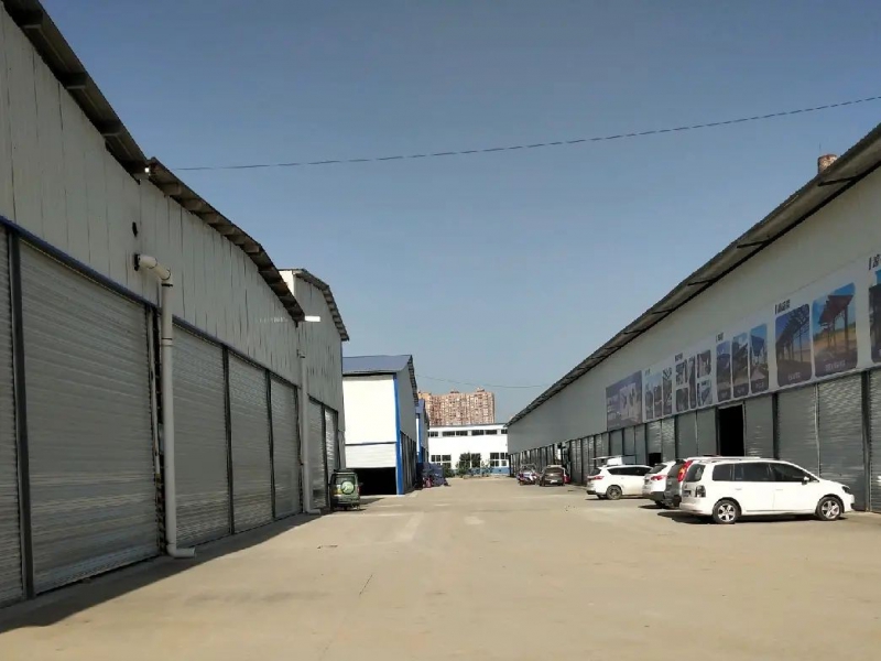 (出租) 標(biāo)準(zhǔn)廠房，水電路三通，有航車，天然氣