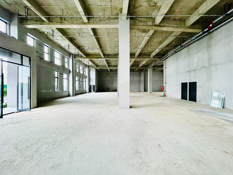 現房廠房直租，1100平辦公研發生產類廠房租賃，地鐵上蓋