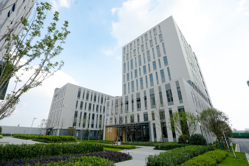 成華區(qū)現(xiàn)房廠房直租，680-9000平，可分租