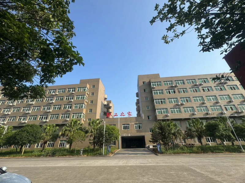 32000平米高標準廠房可分租，配套設施完善，環境好