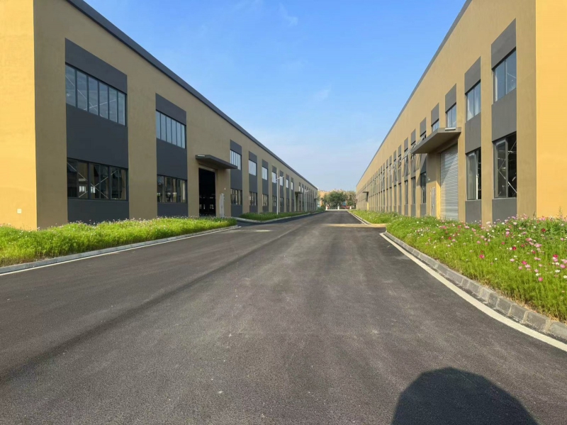 32000平米高標準廠房可分租，配套設施完善，環境好