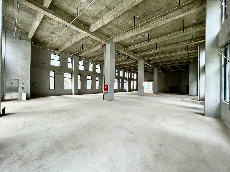 廠房現(xiàn)房出租，680平廠房可分租，花園式工業(yè)園區(qū)