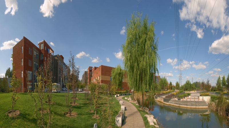 東莞市橋頭鎮東江10000平方單層廠房倉庫出租 ①單一層鋼架廠房2棟5000平方米 ②單一層鋼架廠房2棟4000平方米 ③單一層鋼架廠房1棟1000平方米 ④員工宿舍框架一棟5層2000平方 ⑤辦公樓