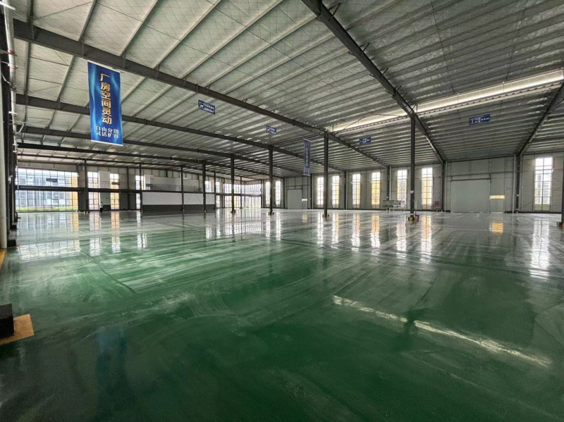 可噴漆噴塑,可辦證,可分租 目前園區招商行業不限種類可以辦理入園—可以噴漆噴塑 個別企業可以申請補貼 廠房都是全新亮相水電氣齊全,交通方便,8條車道。 獨門獨院,獨門獨棟各種戶型均有、50年產權可以分