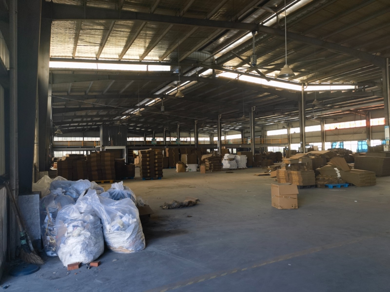 時代高架口235國道旁約100米鋼結構廠房出租