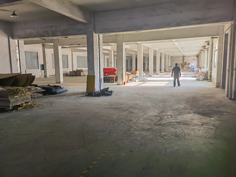 蒲陽收費站5公里，235國道西100米廠房出租