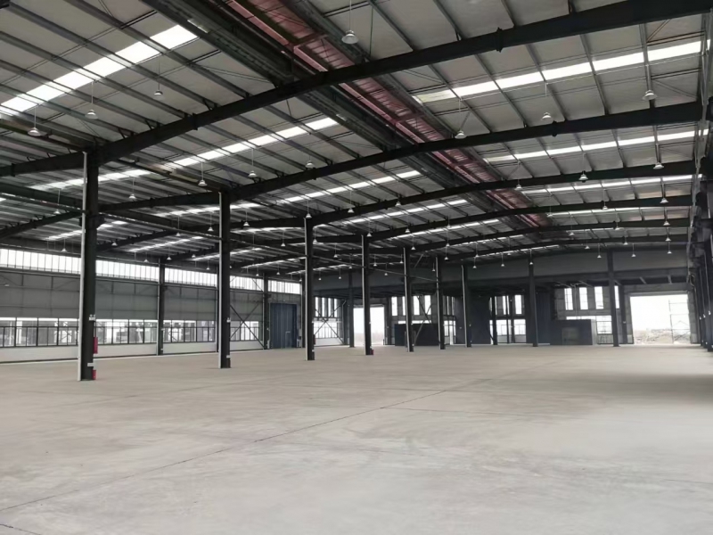 單層鋼結構廠房出售、出租，層高12.8米，售價、租金可面議，高速2公里