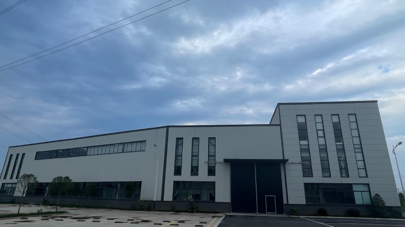 單層鋼結構廠房出售、出租，層高12.8米，售價、租金可面議，高速2公里