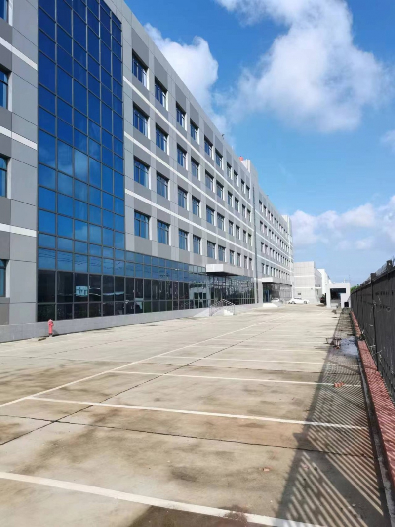 成都繞城高速旁辦公樓出租，每層1000平米，可按間分租