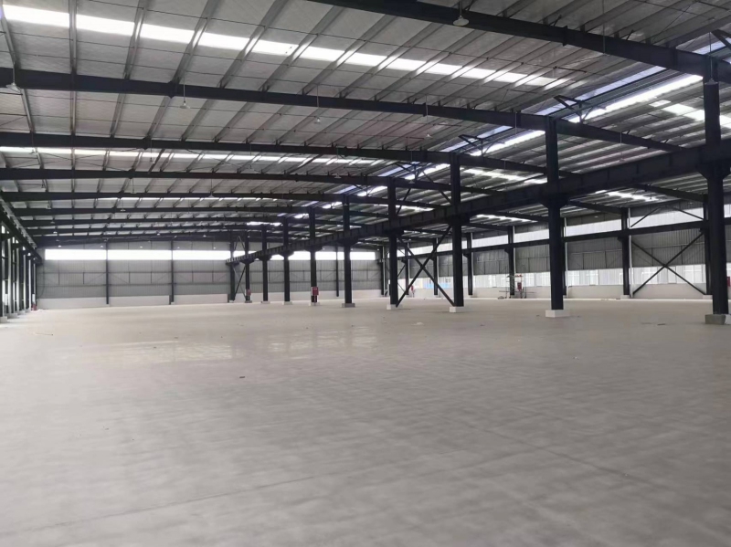 成都新都區廠房出租，廠房面積10000平米，可裝行車