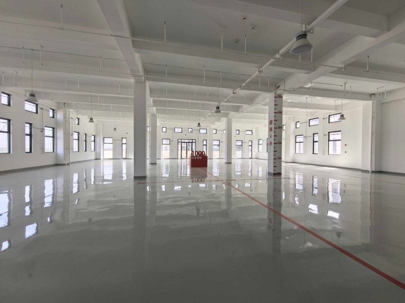 園區直租，成華地鐵口10米產業園，有環評能生產辦公