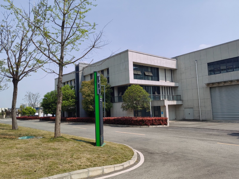 新都石板灘  到市區20分鐘 13-20元 18個月免租期 綜合成本只要幾塊錢