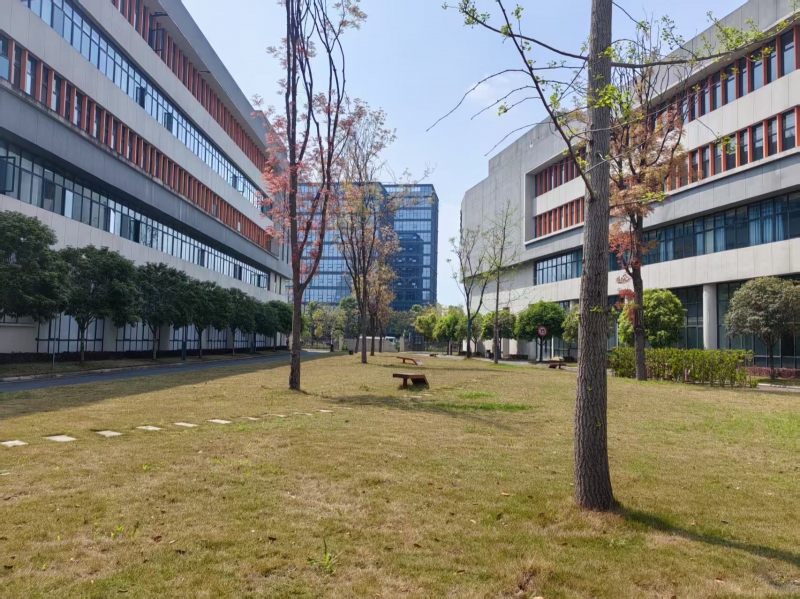 新都石板灘  到市區20分鐘 13-20元 18個月免租期 綜合成本只要幾塊錢