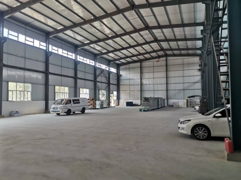 北京西懷來兩個廠庫房出租出售有天車