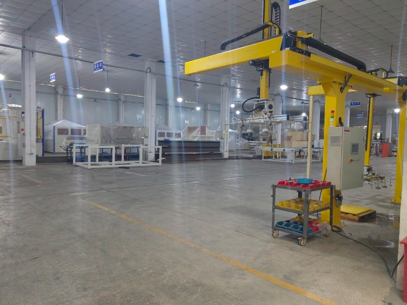 鵝湖鎮(zhèn)廠房招租1200-3200平方,鋼筋混凝土以及鋼結(jié)構(gòu)車間,可分租可整租房東直租,無中介轉(zhuǎn)讓費