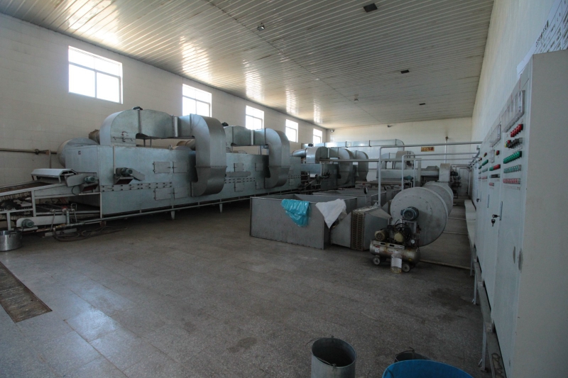 遼寧朝陽21000平廠房場地出租出售,水電齊全,臨近高速口,可多方式參與。